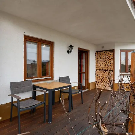 On The Edge Of The Forest Apartment